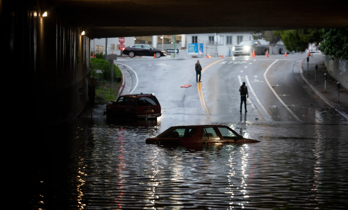 cars under water in a disaster situation